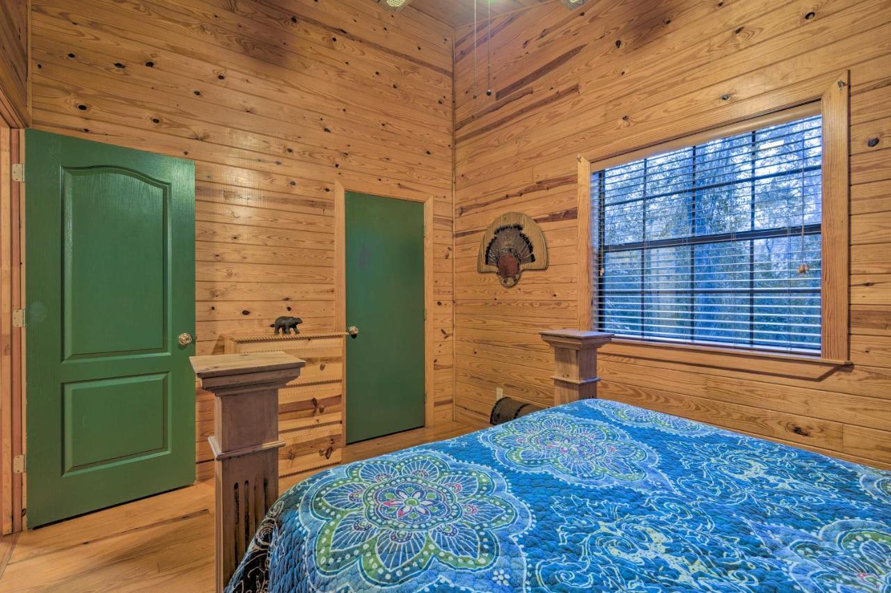 Vila Hochatown Hideaway With Hot Tub, Grill And Fire Pit! Stephens Gap Exteriér fotografie